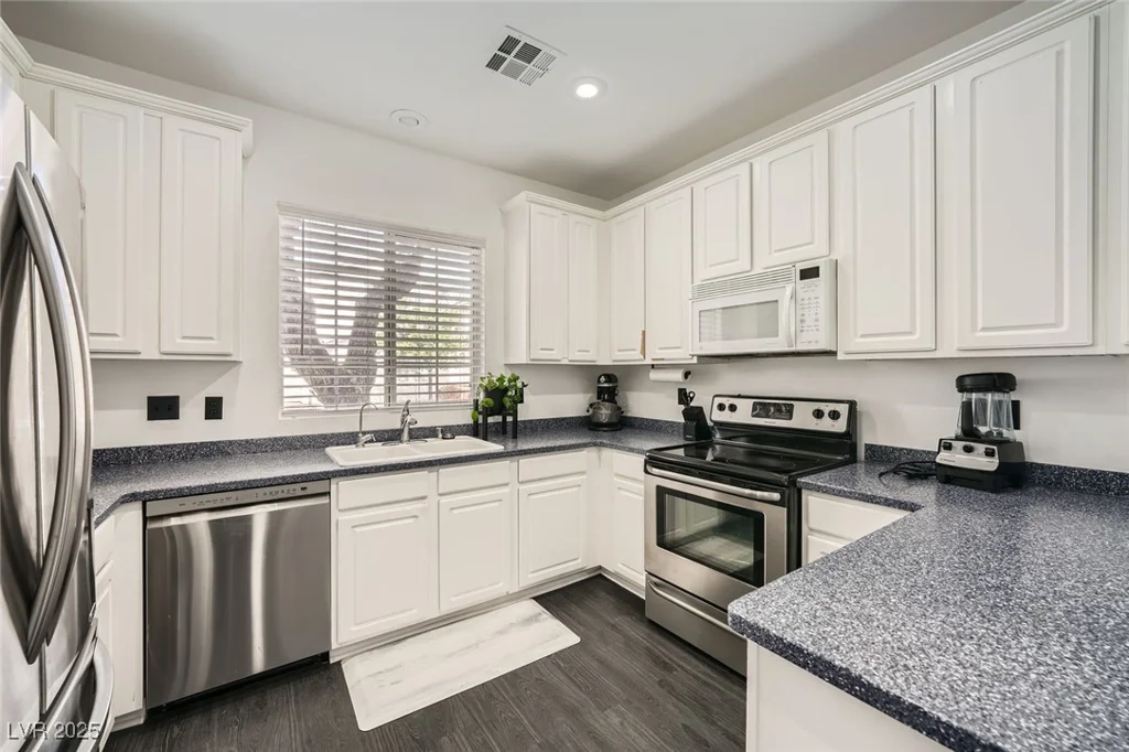 2714 Cottonwillow, Las Vegas, NV 89135