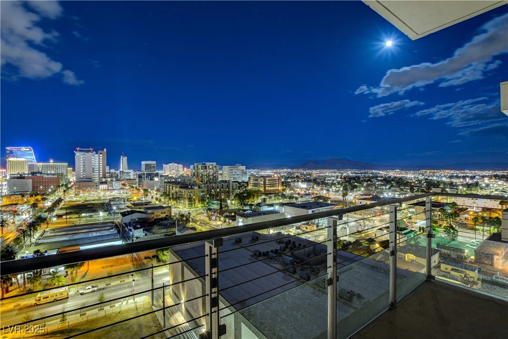 200 Hoover, Las Vegas, NV 89101