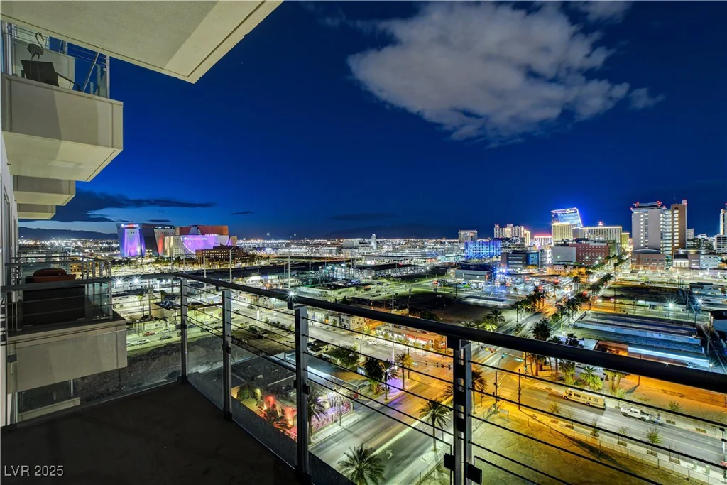 200 Hoover, Las Vegas, NV 89101
