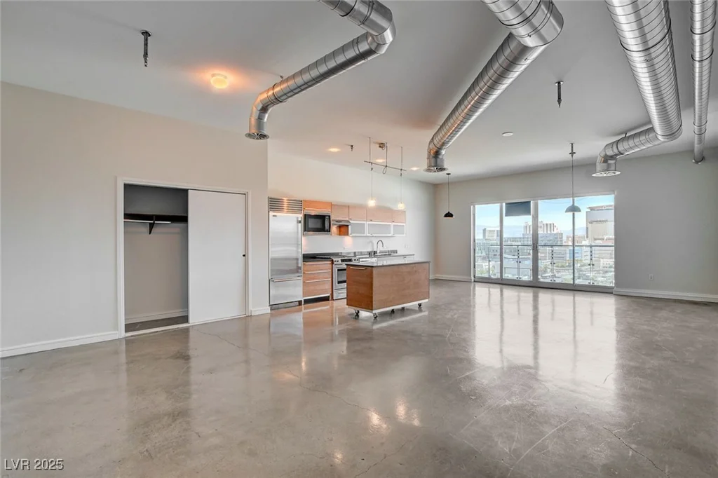200 Hoover, Las Vegas, NV 89101