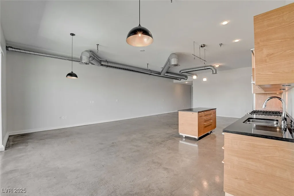 200 Hoover, Las Vegas, NV 89101
