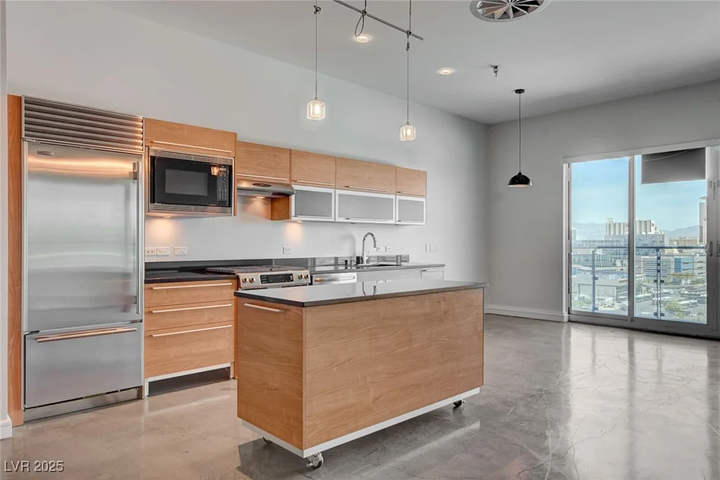 200 Hoover, Las Vegas, NV 89101