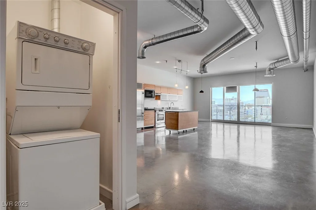 200 Hoover, Las Vegas, NV 89101