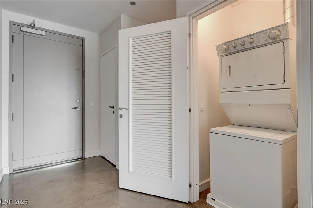 200 Hoover, Las Vegas, NV 89101