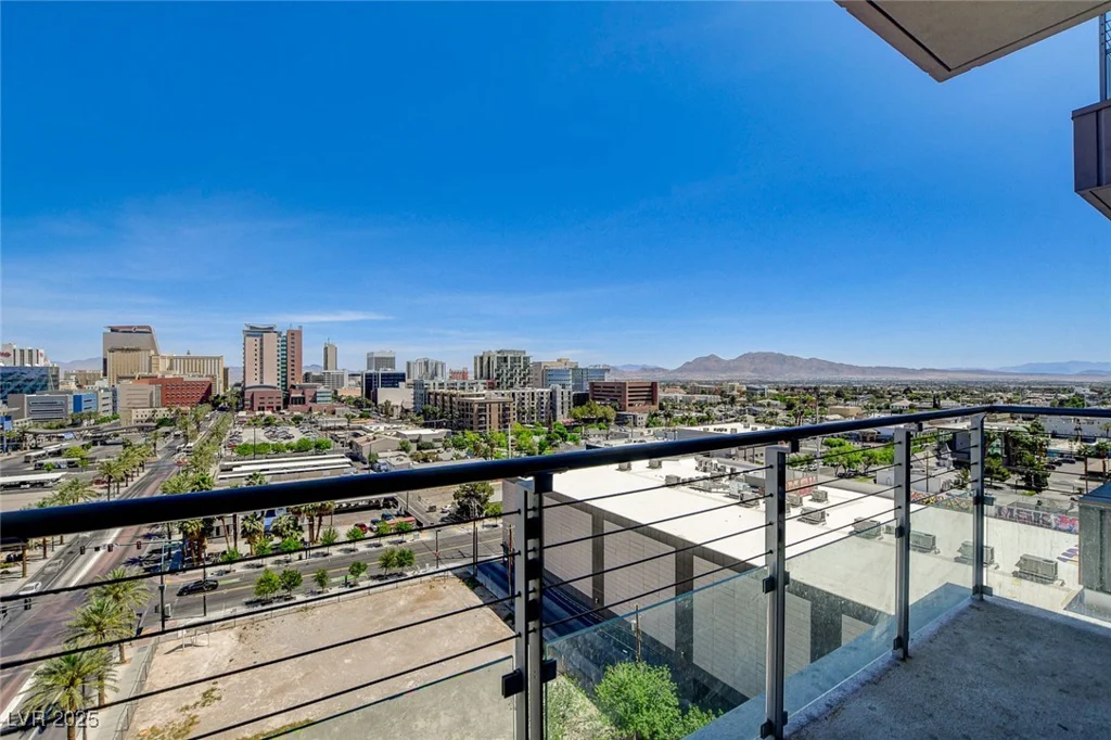200 Hoover, Las Vegas, NV 89101
