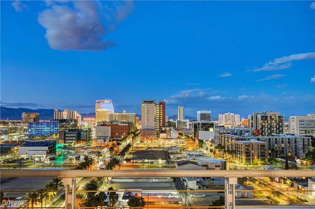 200 Hoover, Las Vegas, NV 89101