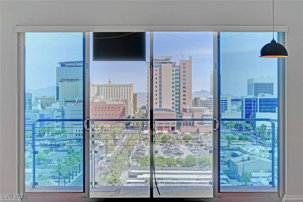 200 Hoover, Las Vegas, NV 89101
