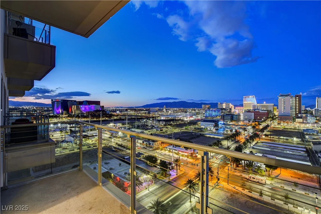 200 Hoover, Las Vegas, NV 89101