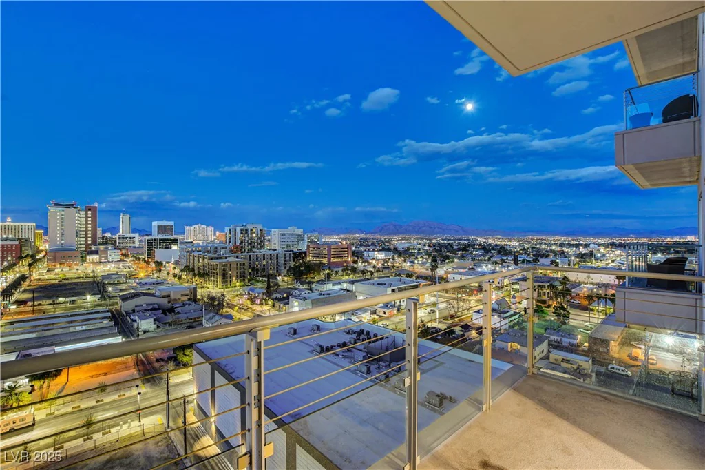 200 Hoover, Las Vegas, NV 89101