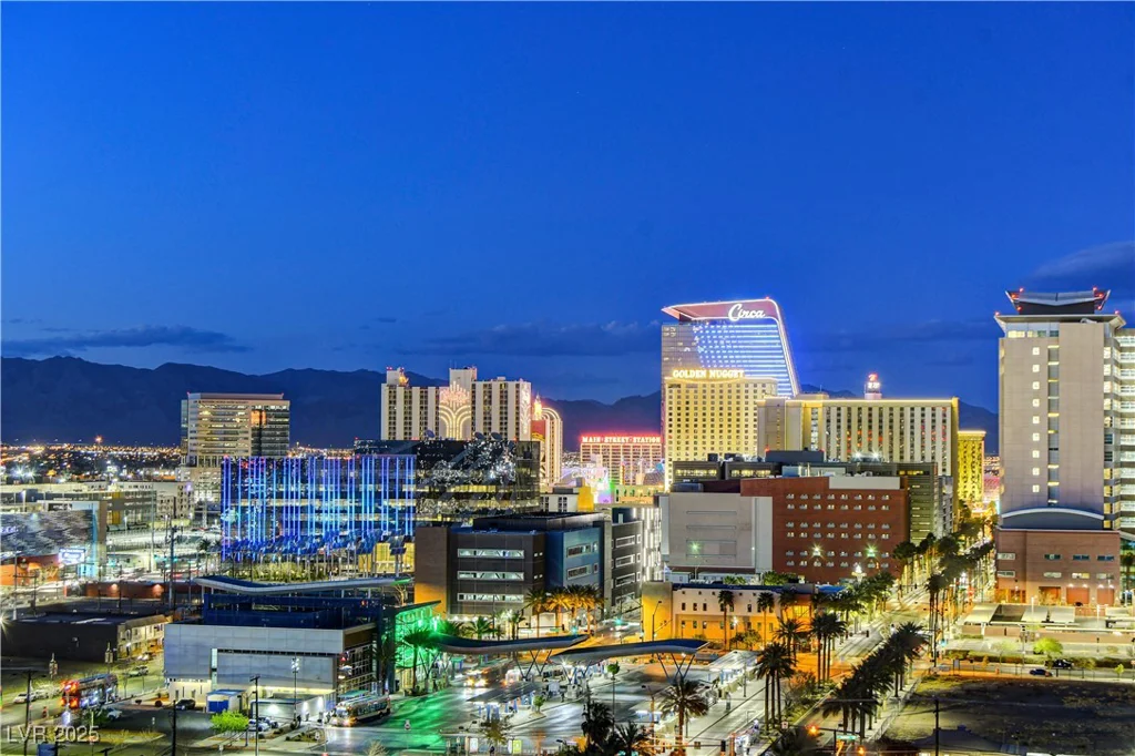 200 Hoover, Las Vegas, NV 89101