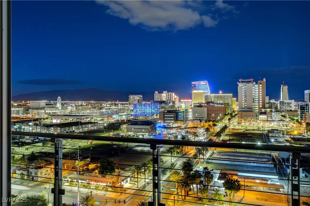 200 Hoover, Las Vegas, NV 89101
