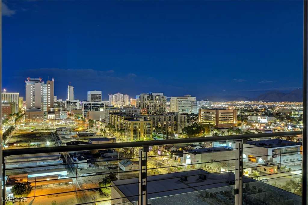 200 Hoover, Las Vegas, NV 89101