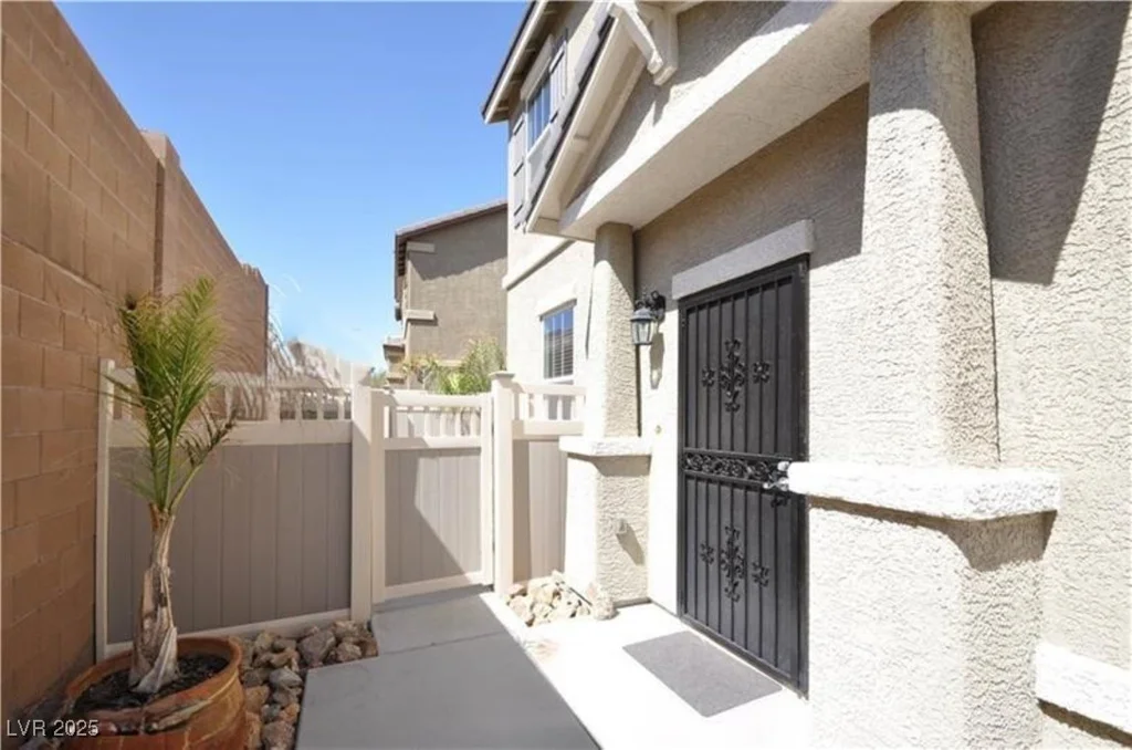961 Wembly Hills, Henderson, NV 89011
