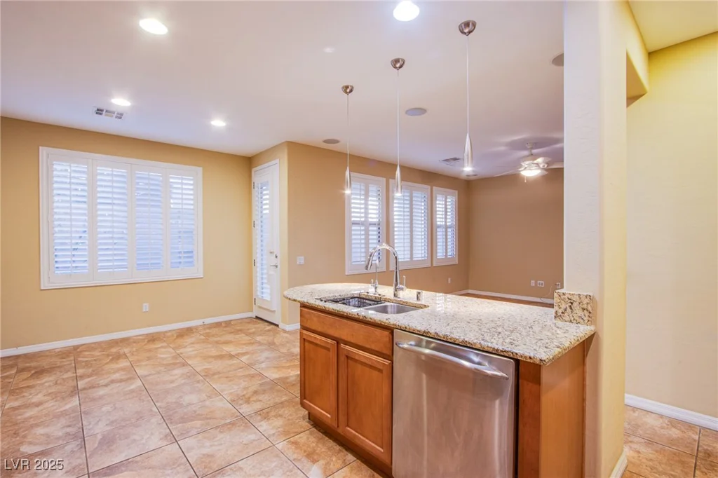 11242 ALMADOR VISTA, Las Vegas, NV 89135