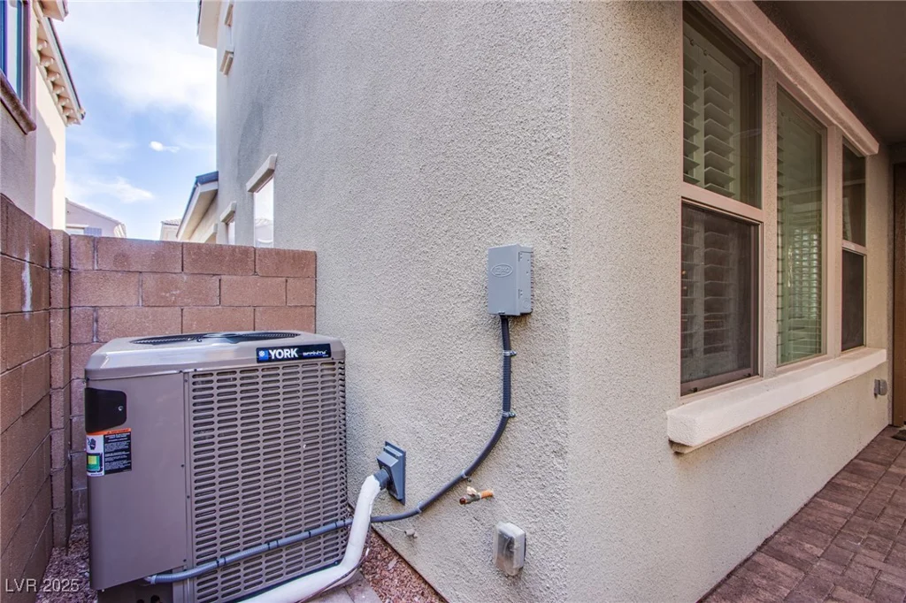 11242 ALMADOR VISTA, Las Vegas, NV 89135