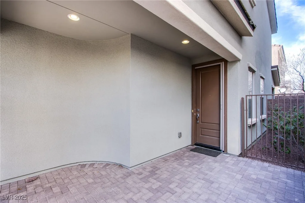 11242 ALMADOR VISTA, Las Vegas, NV 89135