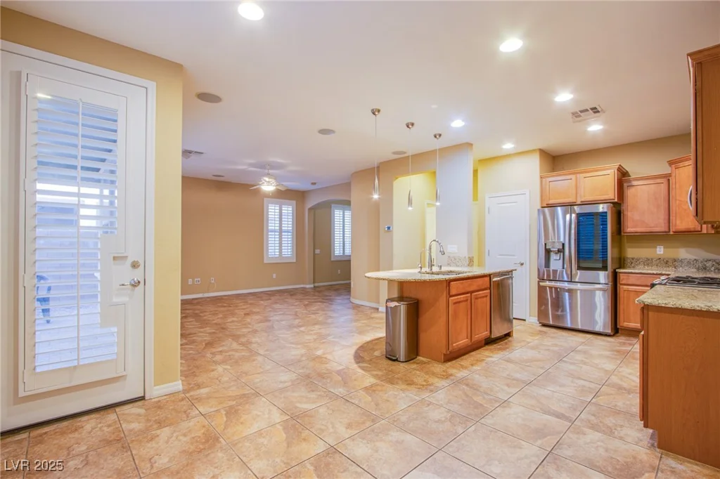 11242 ALMADOR VISTA, Las Vegas, NV 89135