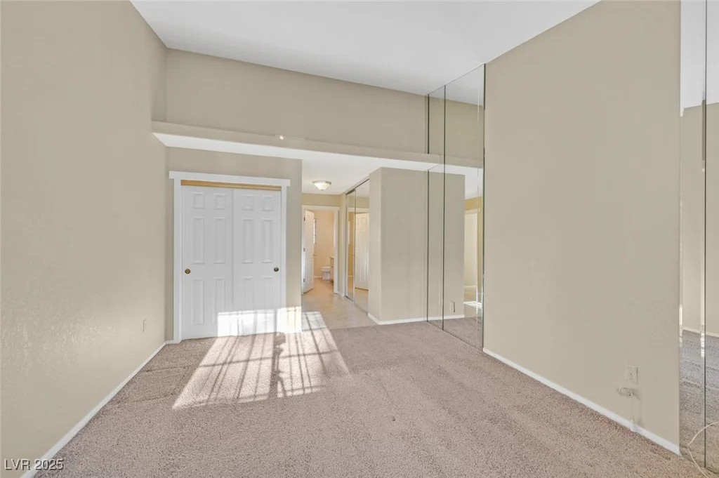 2851 Valley View, Las Vegas, NV 89102