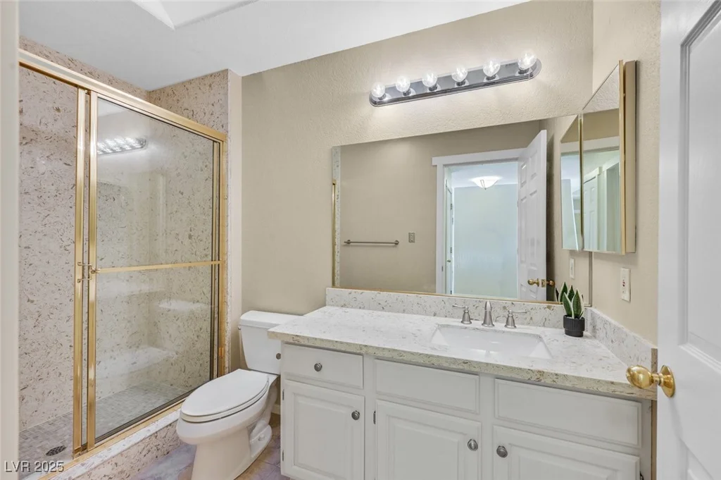 2851 Valley View, Las Vegas, NV 89102