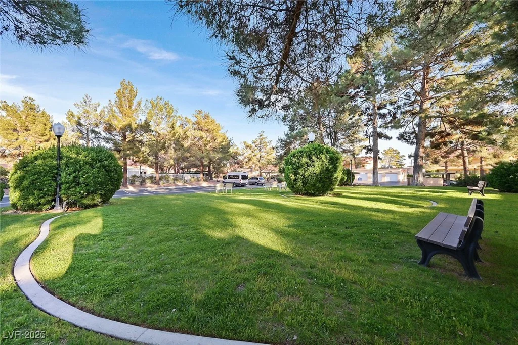 2851 Valley View, Las Vegas, NV 89102