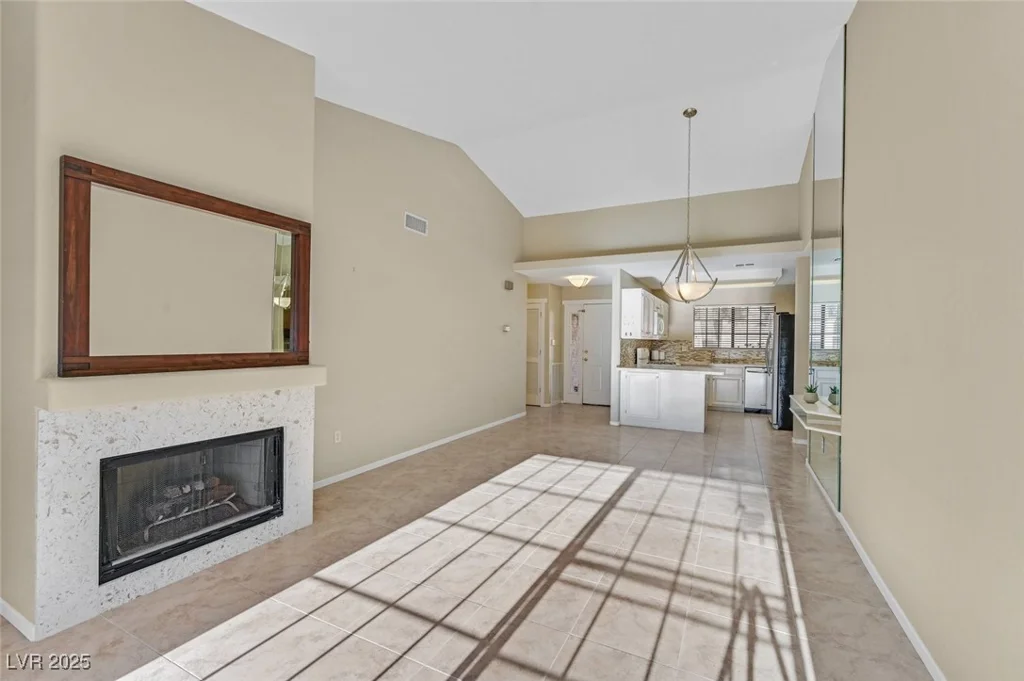 2851 Valley View, Las Vegas, NV 89102