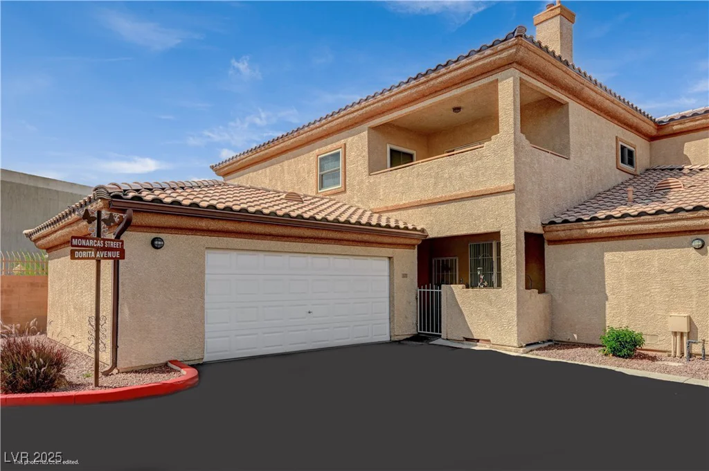 6916 Dorita, Las Vegas, NV 89108