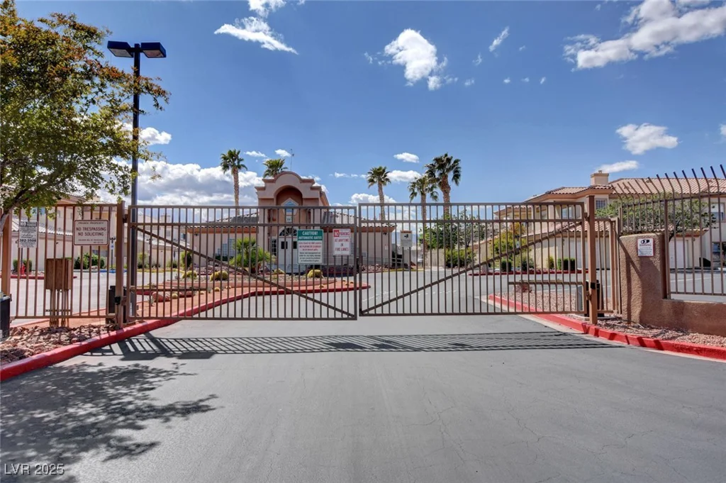 6916 Dorita, Las Vegas, NV 89108