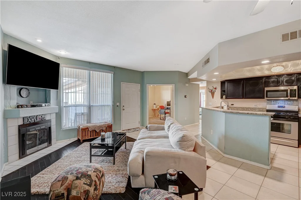 6916 Dorita, Las Vegas, NV 89108