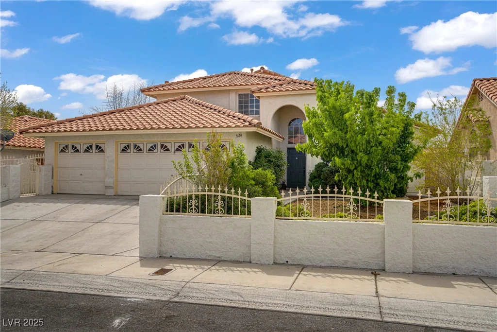 5609 Red Bluff, Las Vegas, NV 89130