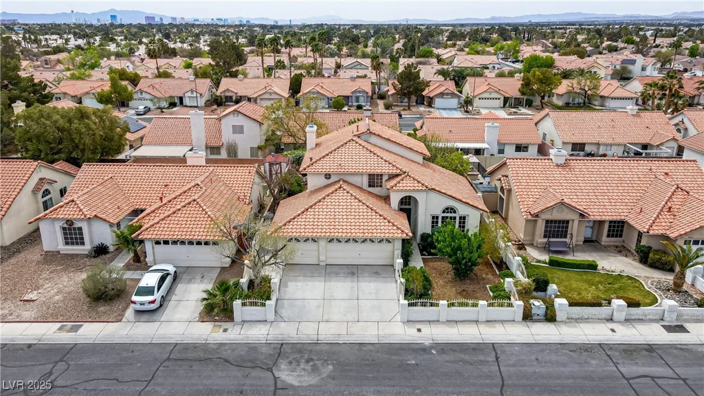 5609 Red Bluff, Las Vegas, NV 89130