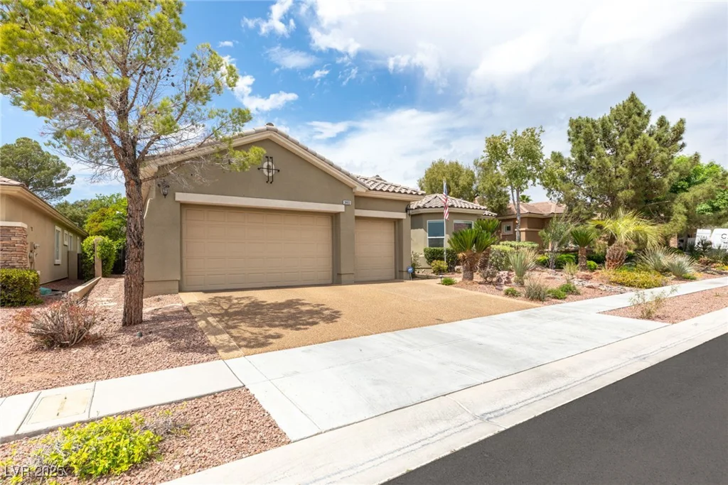 3483 French Daisy, Las Vegas, NV 89135