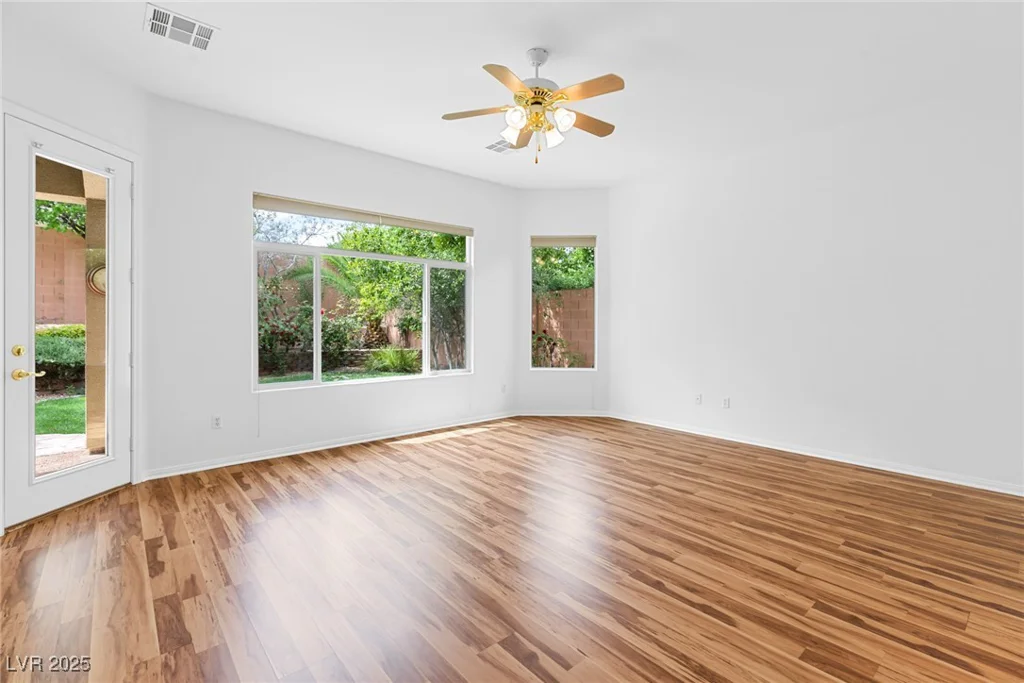 3483 French Daisy, Las Vegas, NV 89135