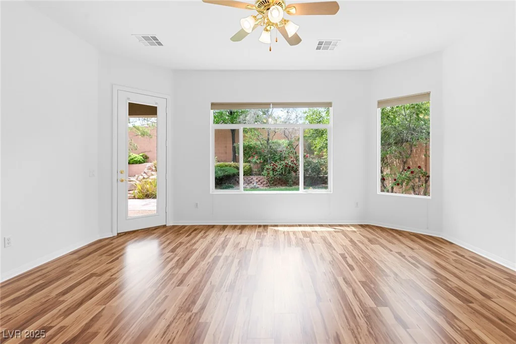 3483 French Daisy, Las Vegas, NV 89135
