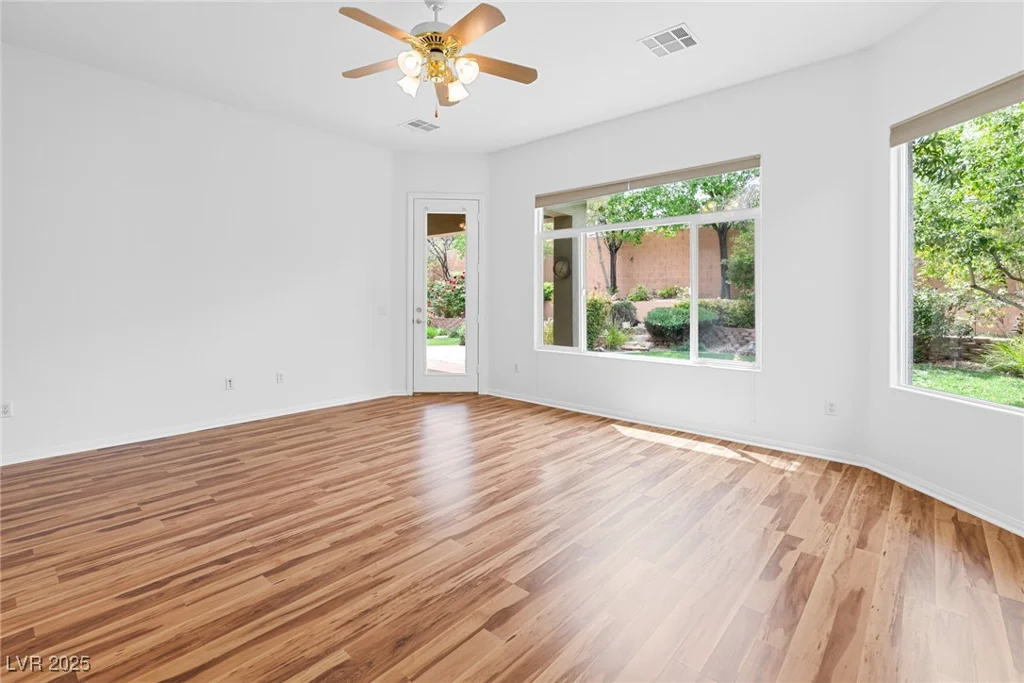 3483 French Daisy, Las Vegas, NV 89135
