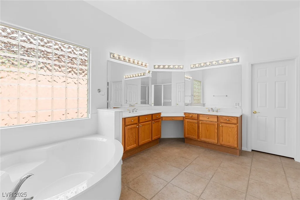 3483 French Daisy, Las Vegas, NV 89135