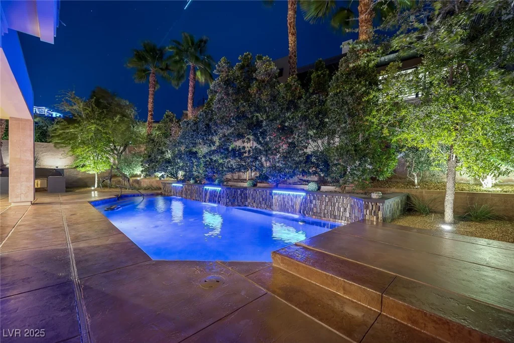 1665 Liege, Henderson, NV 89012