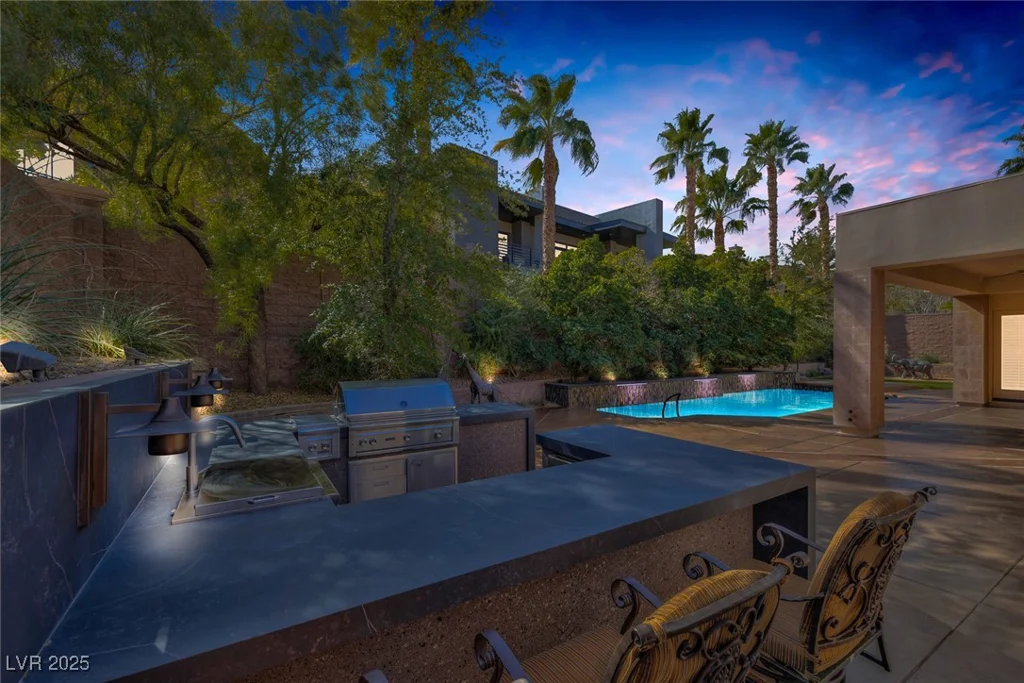 1665 Liege, Henderson, NV 89012
