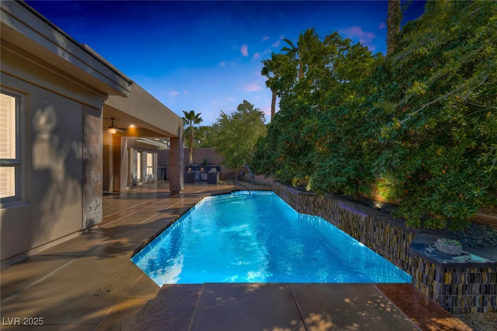 1665 Liege, Henderson, NV 89012