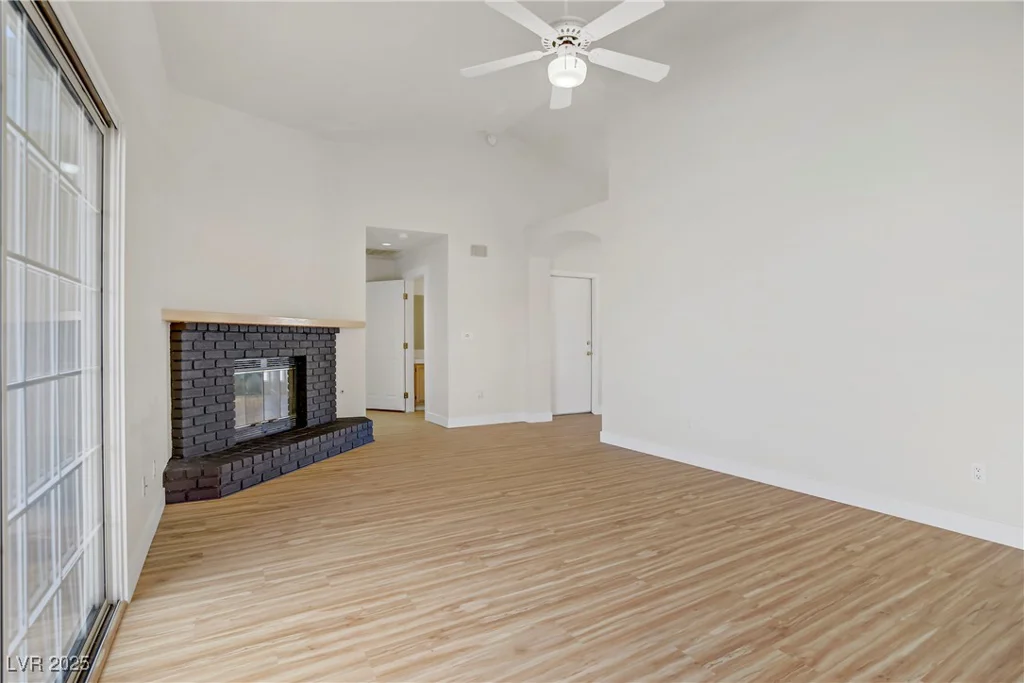 6332 Sierra Pines, Las Vegas, NV 89130
