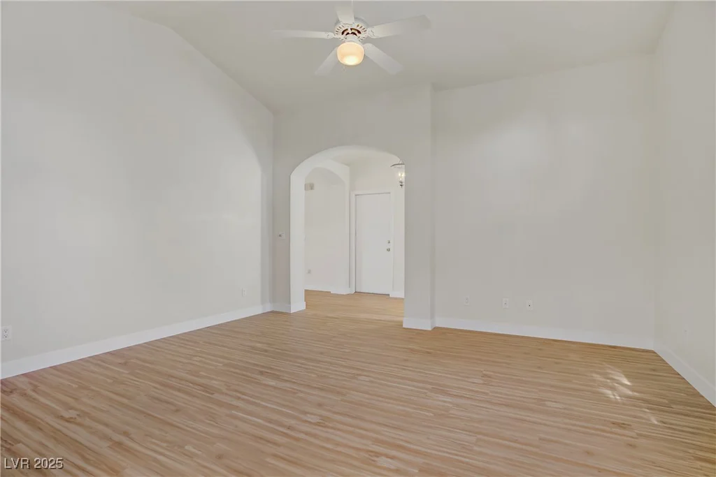 6332 Sierra Pines, Las Vegas, NV 89130