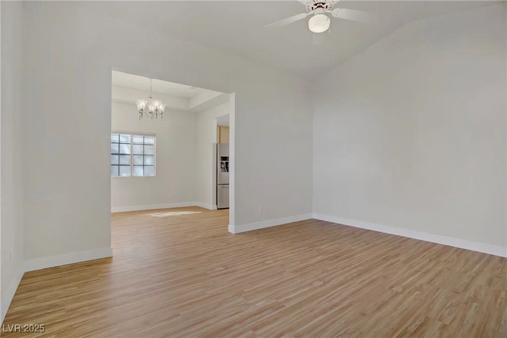 6332 Sierra Pines, Las Vegas, NV 89130
