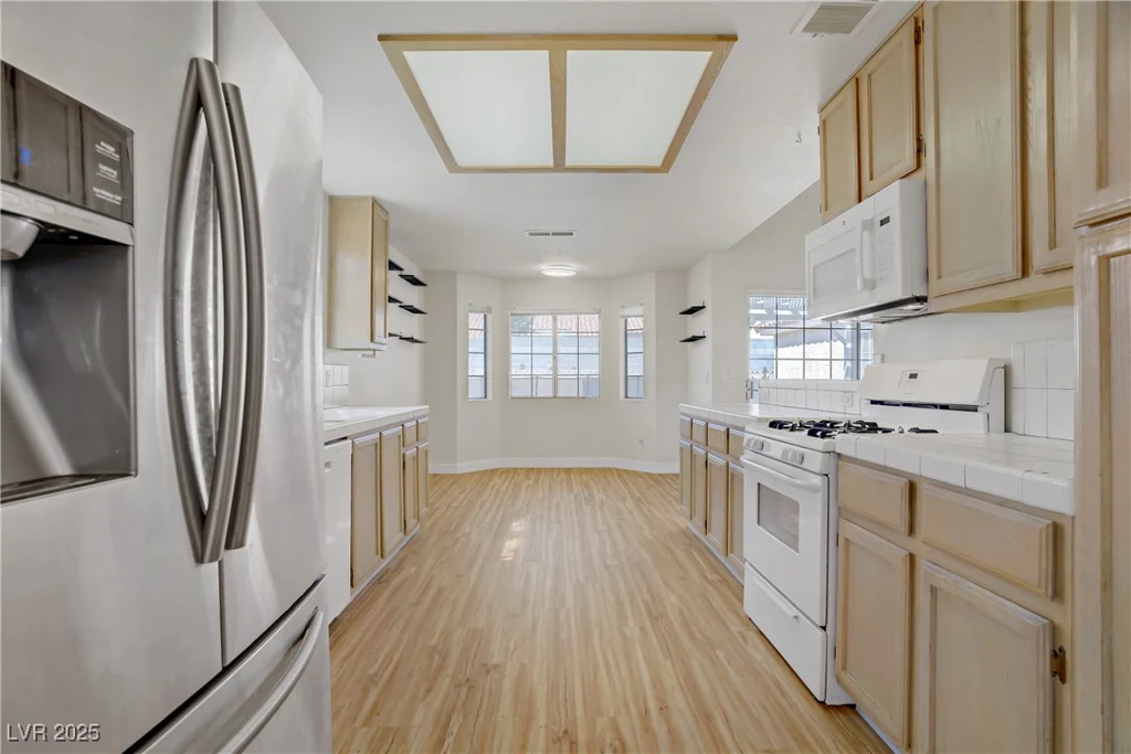 6332 Sierra Pines, Las Vegas, NV 89130