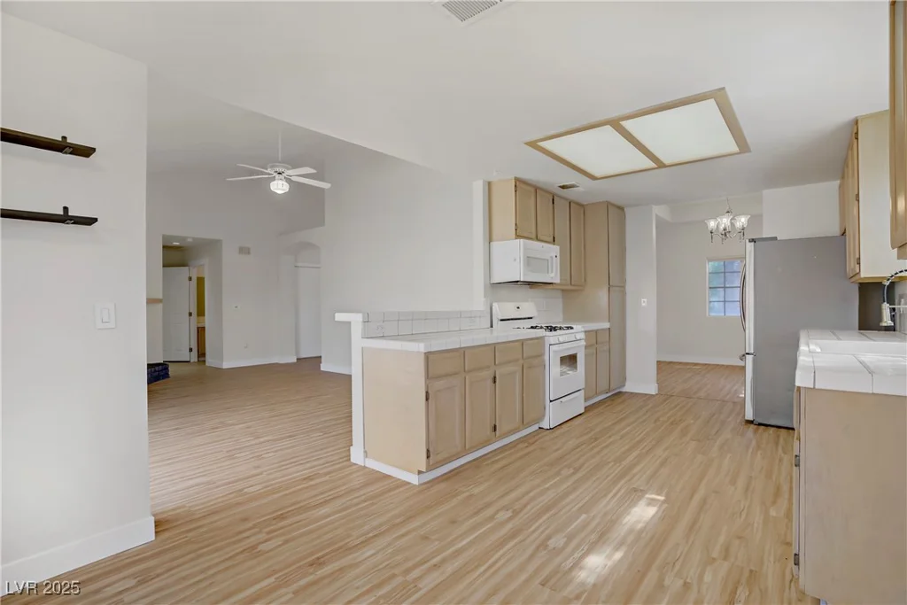 6332 Sierra Pines, Las Vegas, NV 89130