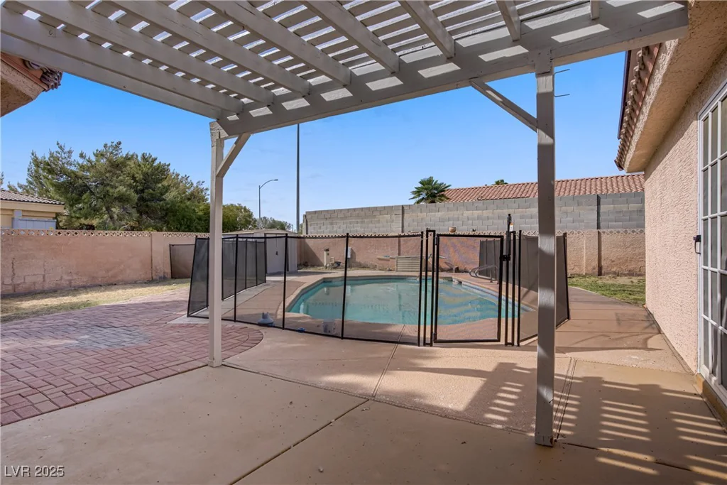 6332 Sierra Pines, Las Vegas, NV 89130