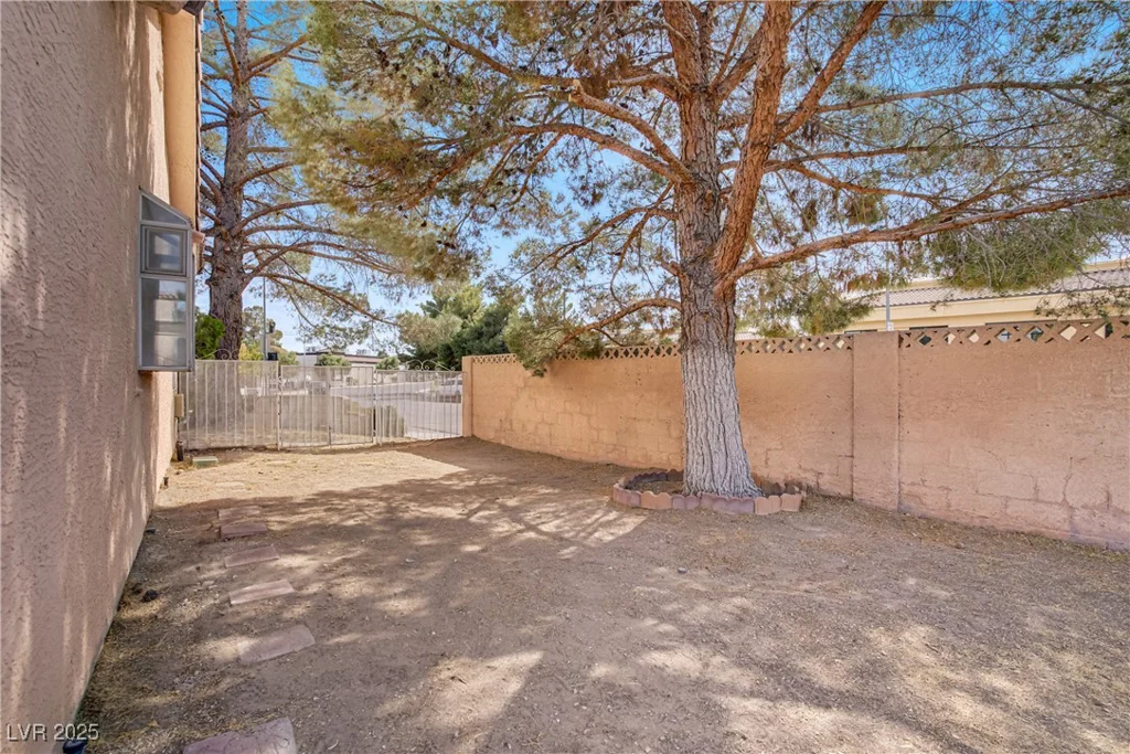 6332 Sierra Pines, Las Vegas, NV 89130