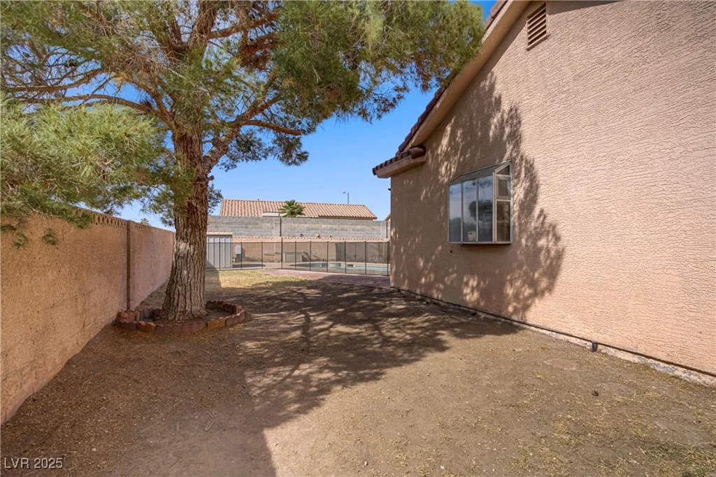 6332 Sierra Pines, Las Vegas, NV 89130