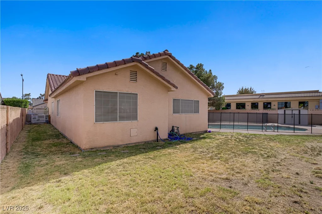 6332 Sierra Pines, Las Vegas, NV 89130
