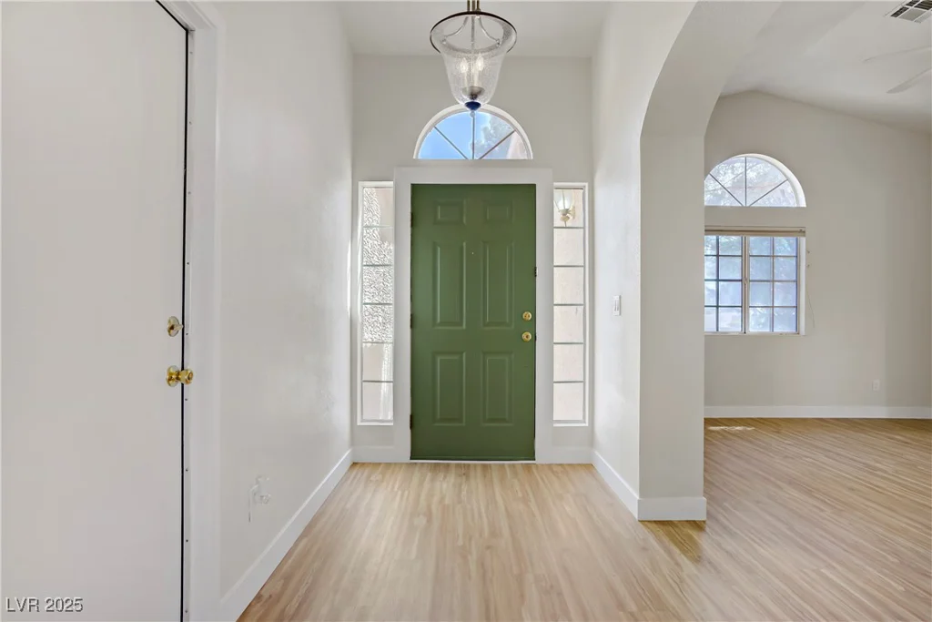 6332 Sierra Pines, Las Vegas, NV 89130