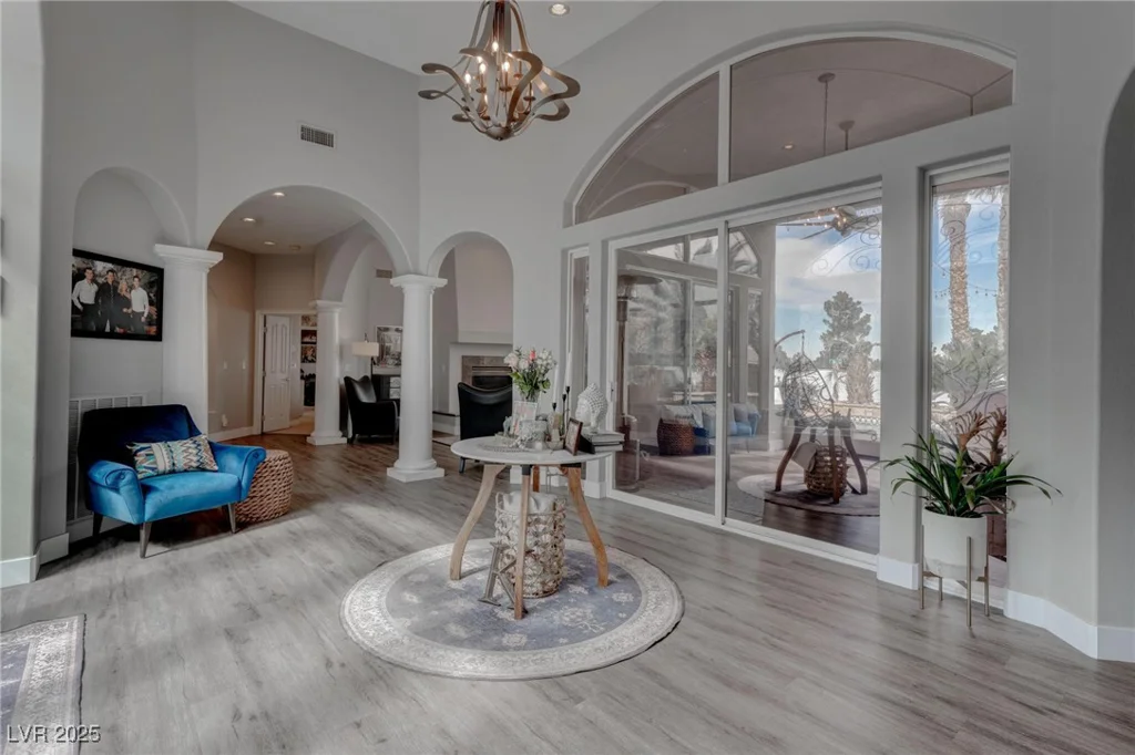 4594 Blue Mesa, Las Vegas, NV 89129