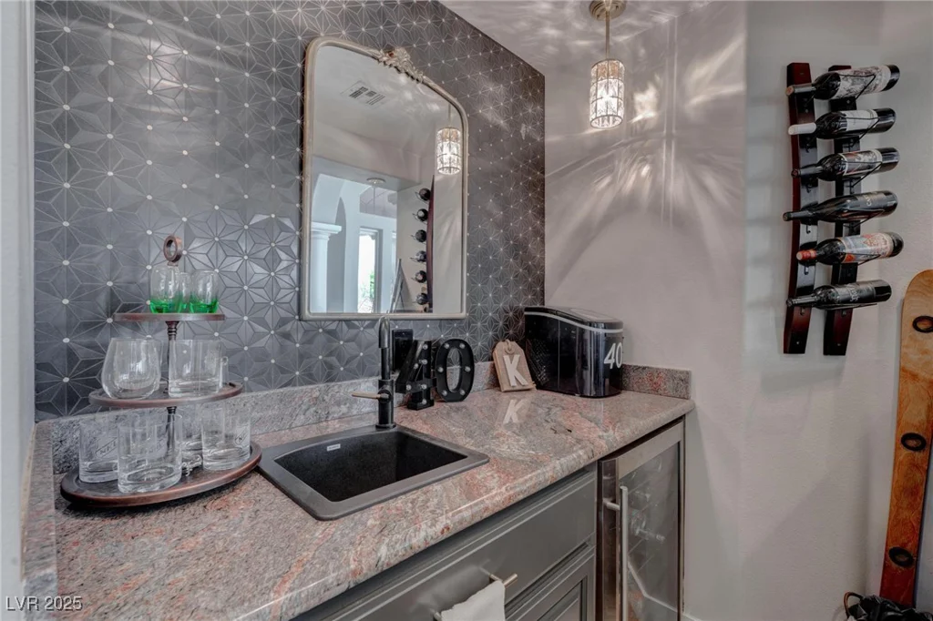4594 Blue Mesa, Las Vegas, NV 89129